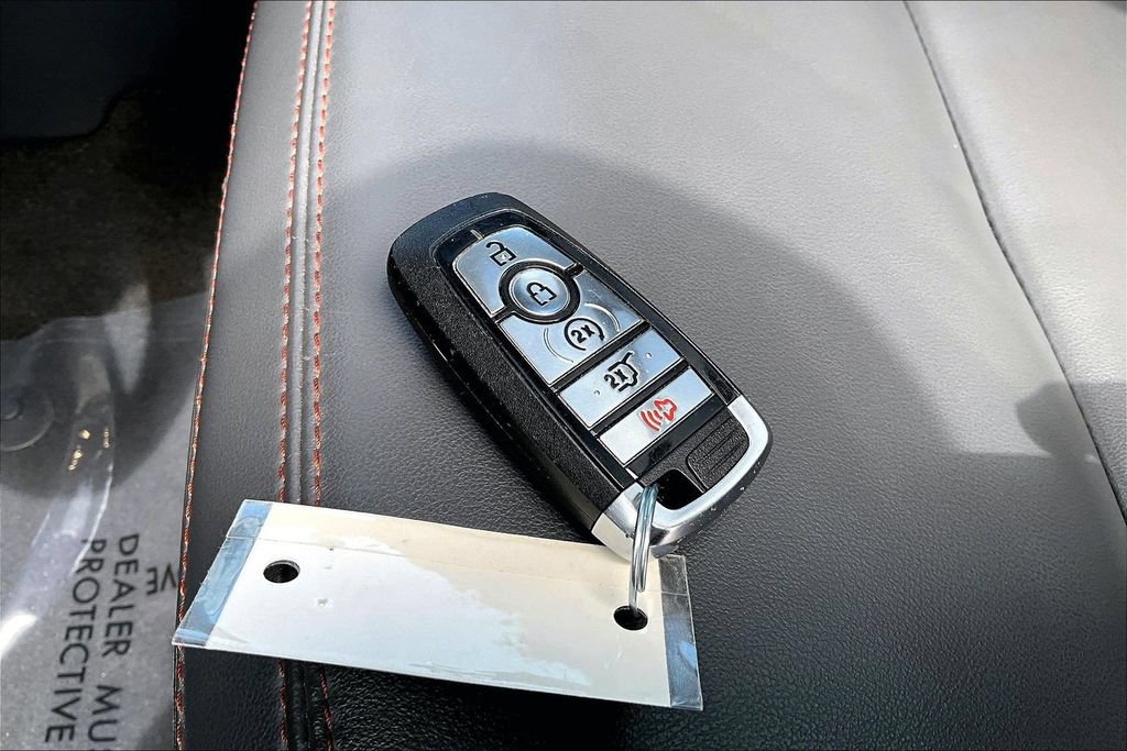Used 2025 Ford Expedition Max Active AWD/4WD image 12