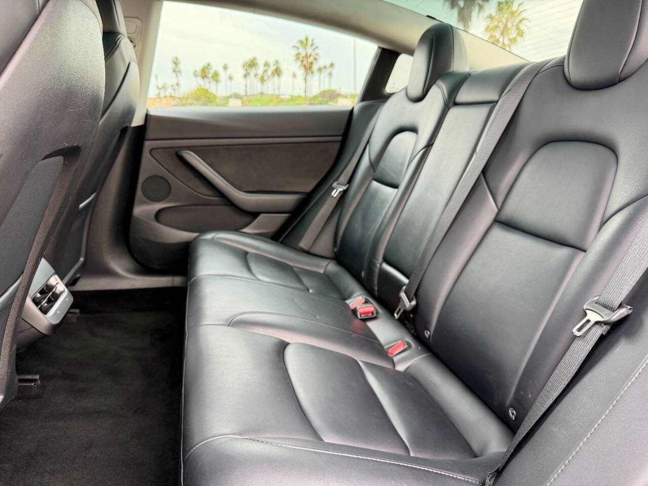 Used 2023 Tesla Model 3 Standard Range image 17