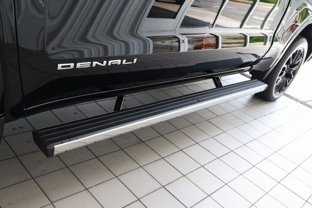 New 2026 GMC Sierra 1500 Denali w/ Denali Reserve Package AWD/4WD image 8