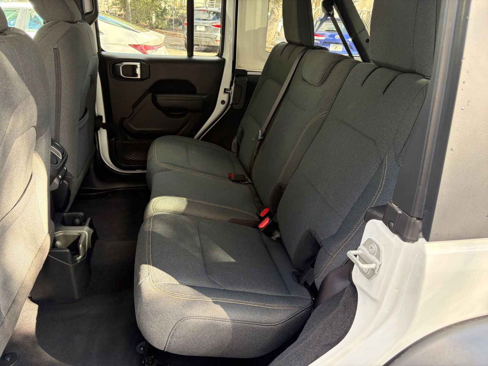 Used 2025 Jeep Wrangler Sport S image 31