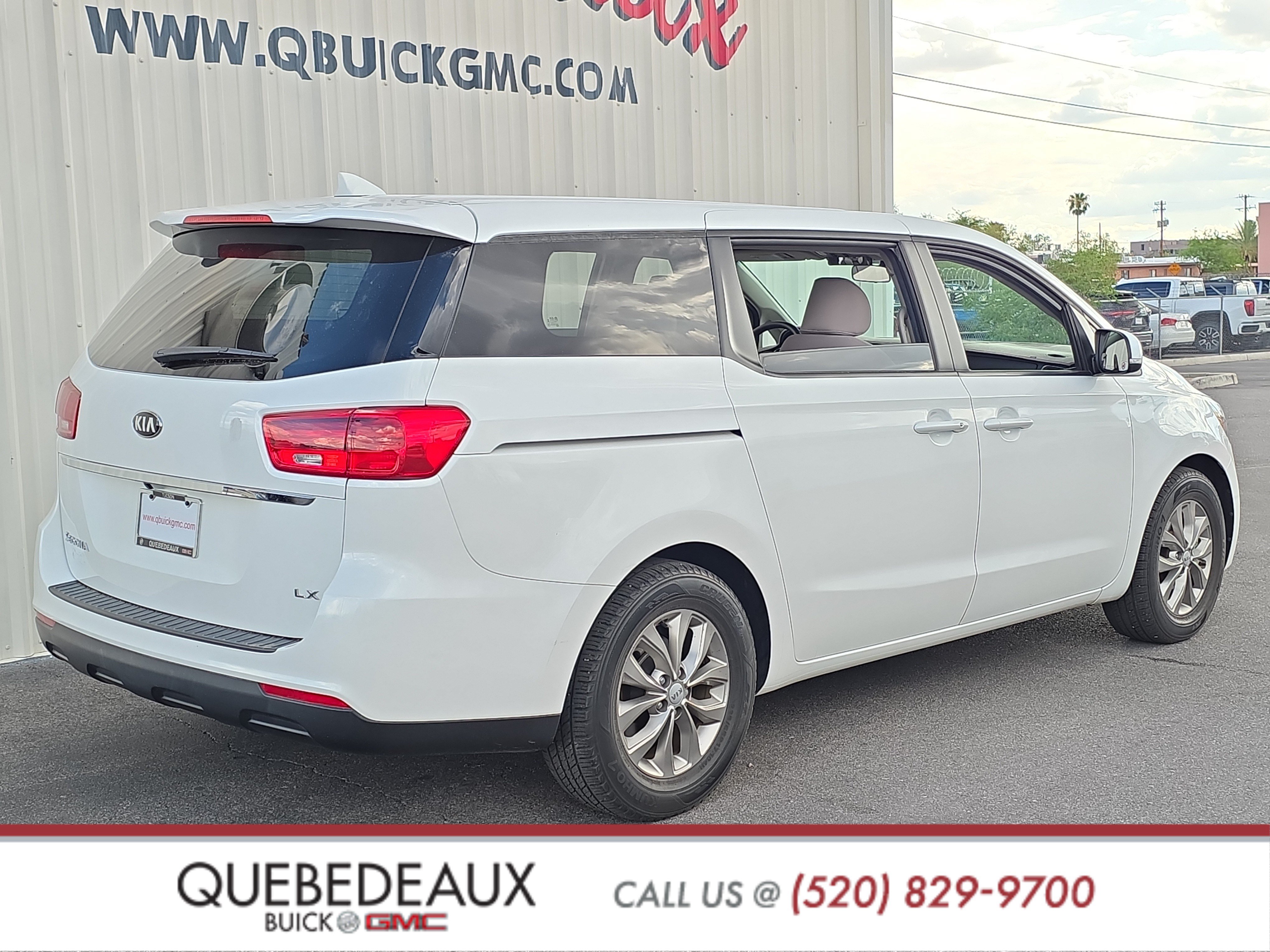 Used 2019 Kia Sedona LX FWD image 7