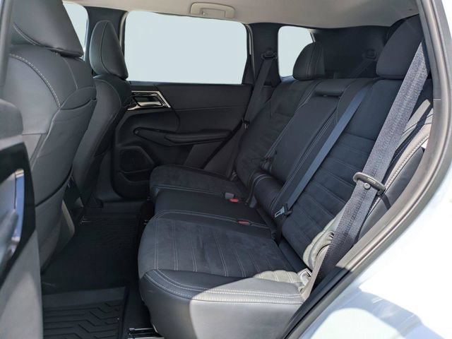 Used 2024 Mitsubishi Outlander SE FWD image 15