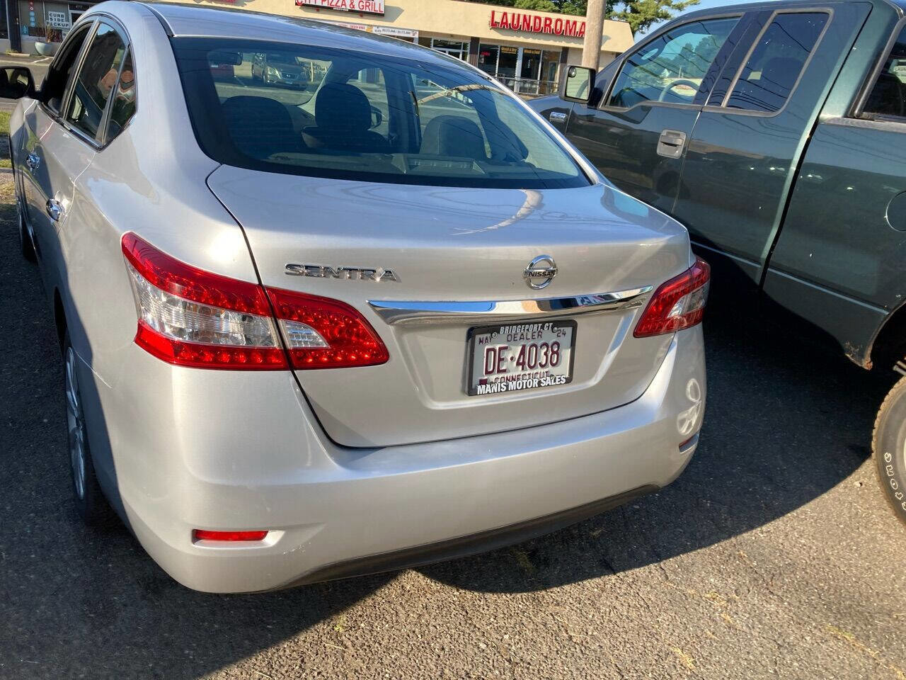 Used 2015 Nissan Sentra S image 4