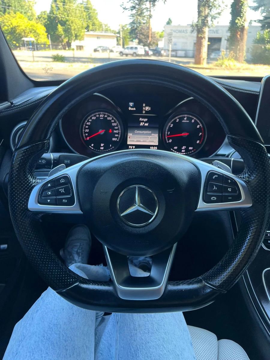 Used 2015 Mercedes-Benz C 400 4MATIC image 11