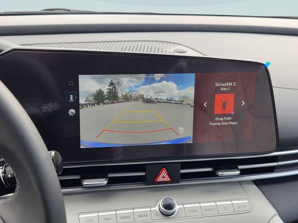 Certified 2025 Hyundai Elantra Limited w/ Cargo Package image 19