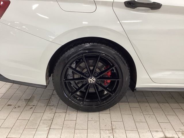 Used 2024 Volkswagen Jetta GLI 40th Anniversary Edition image 19