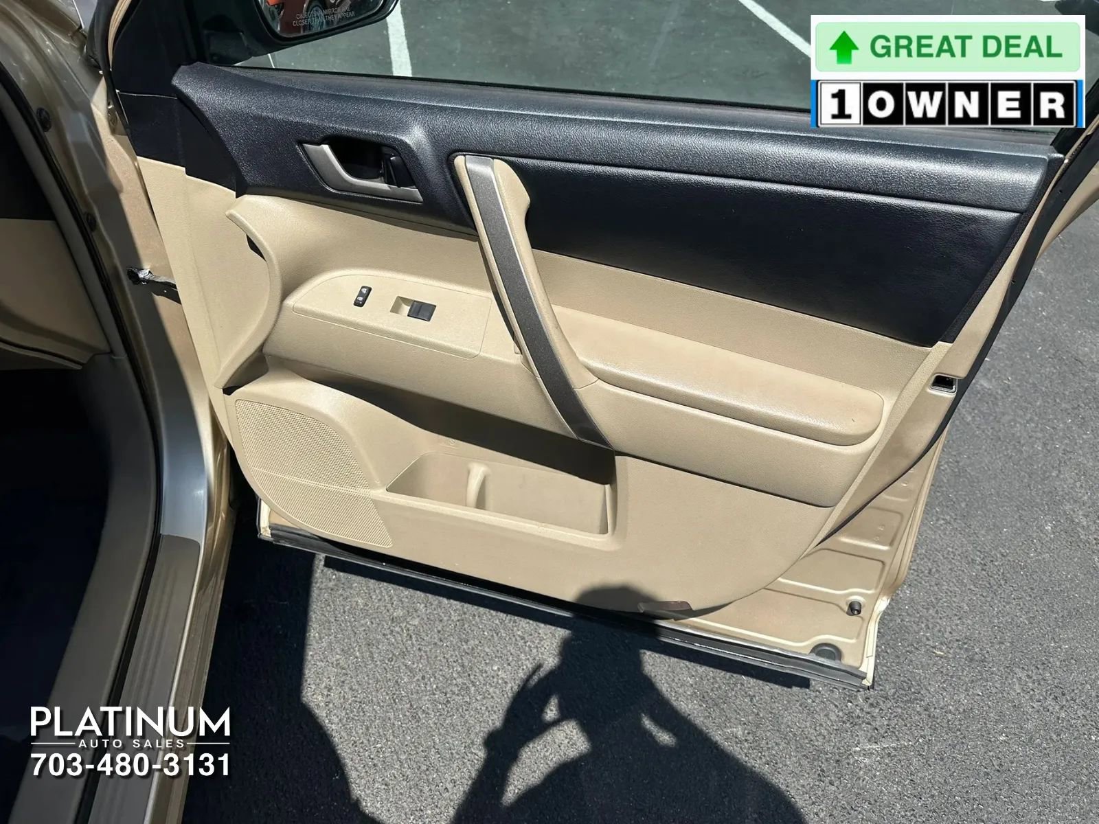 Used 2011 Toyota Highlander SE w/ Tow Pkg image 18