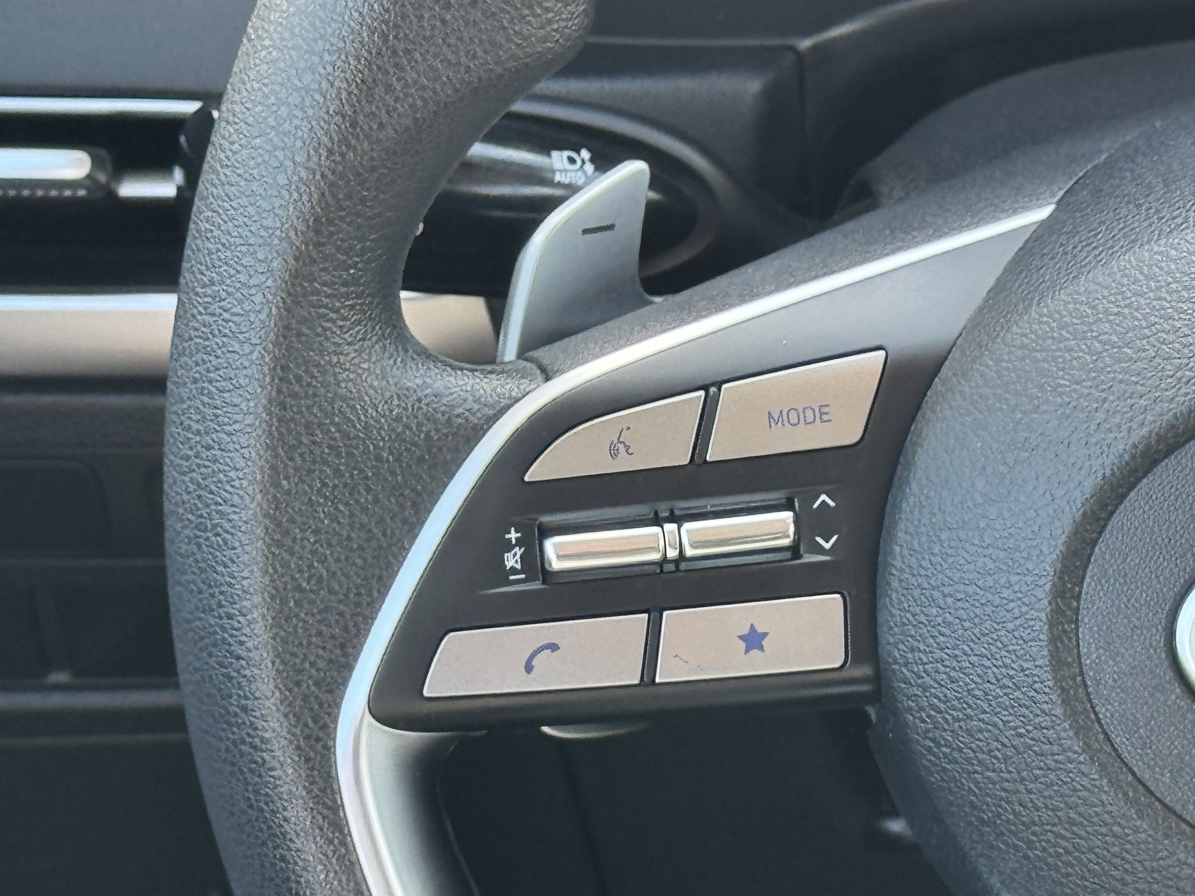 Used 2025 Hyundai Palisade SE FWD image 13