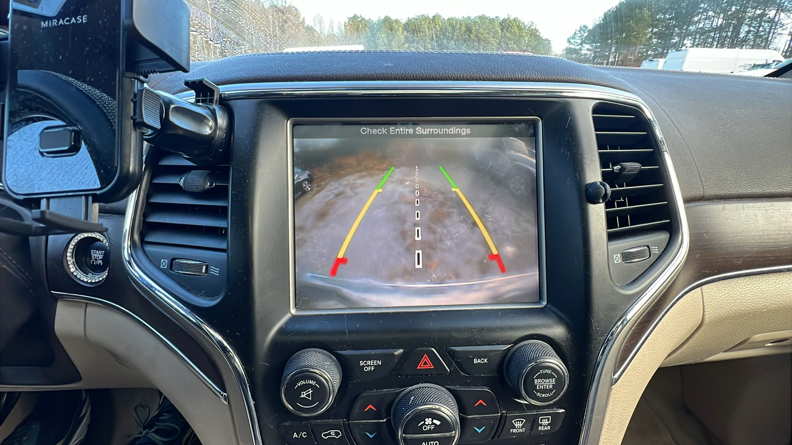 Used 2015 Jeep Grand Cherokee Overland w/ Advanced Technology Group image 32