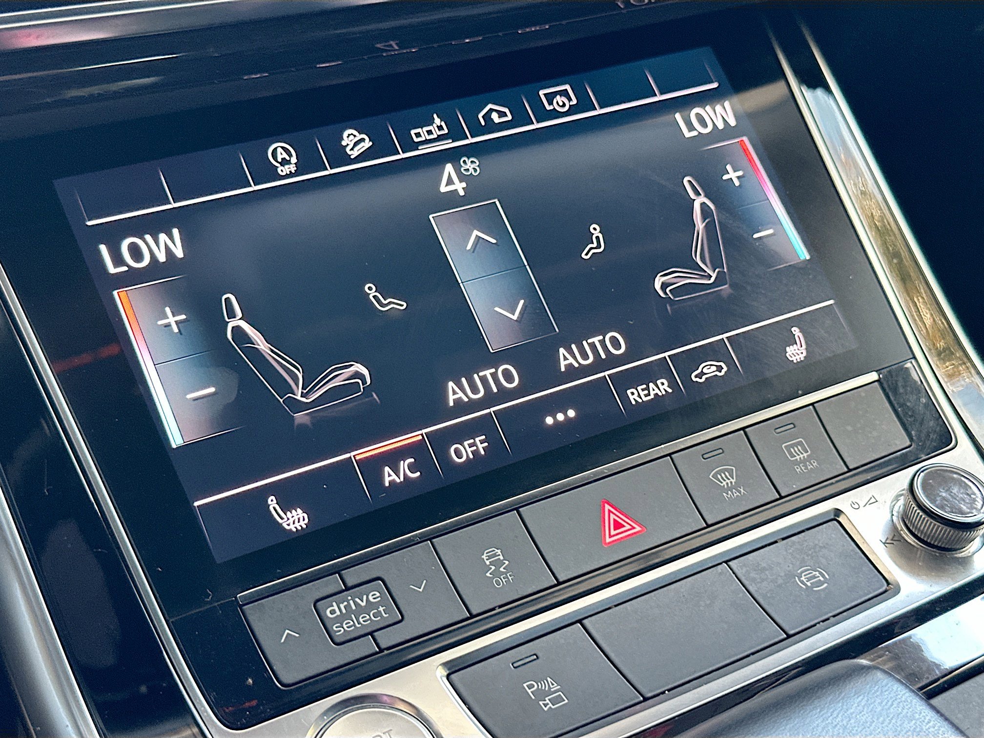 Used 2019 Audi Q8 Premium w/ Convenience Package image 16