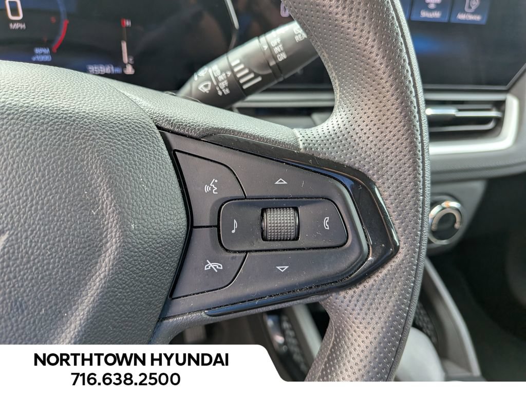 Used 2024 Chevrolet TrailBlazer LS FWD image 24