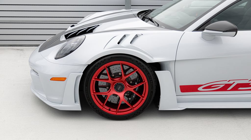 Certified 2025 Porsche 911 GT3 RS RWD image 24