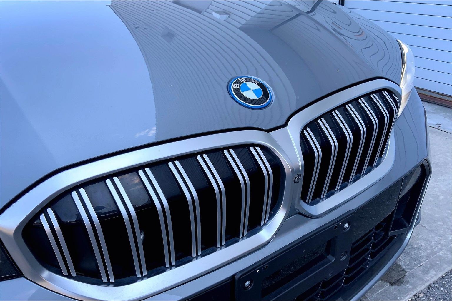 Used 2023 BMW 330e xDrive w/ M Sport Package AWD/4WD image 31