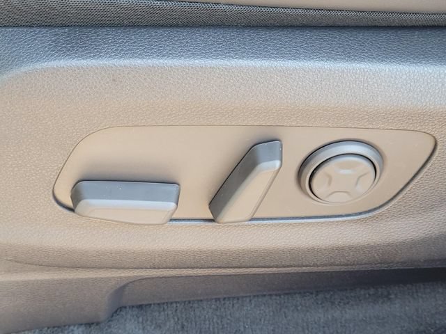 New 2027 Kia Carnival FWD image 11