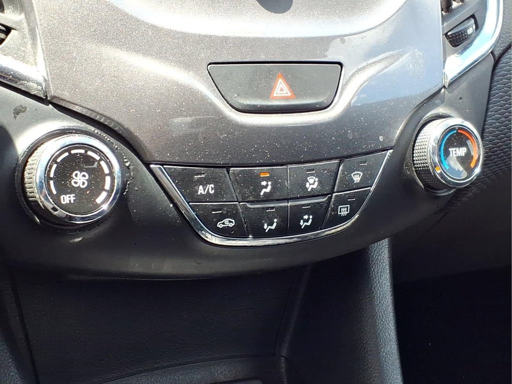 Used 2017 Chevrolet Cruze LT FWD image 11