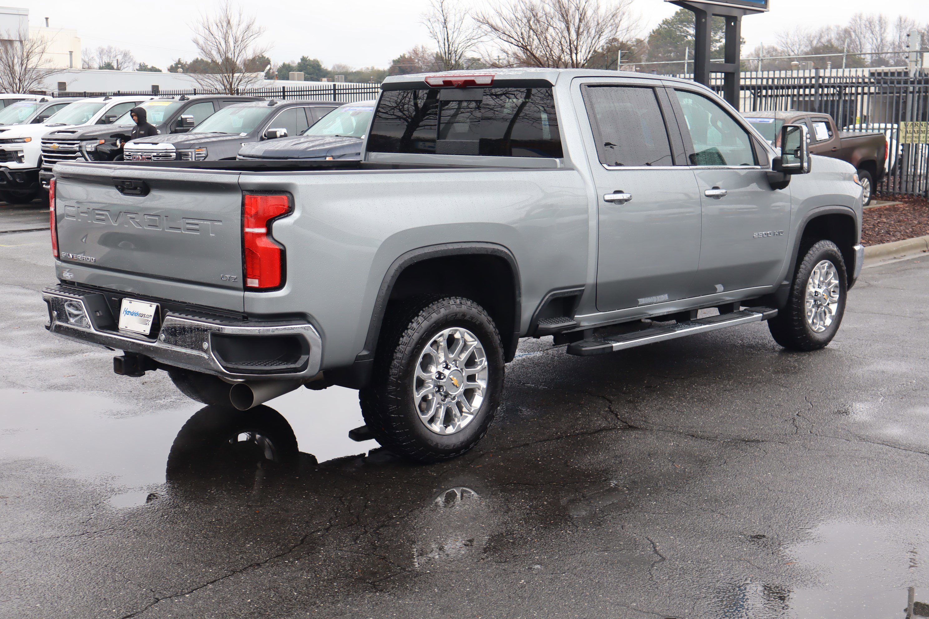 Used 2025 Chevrolet Silverado 2500 LTZ w/ LTZ Plus Package image 10