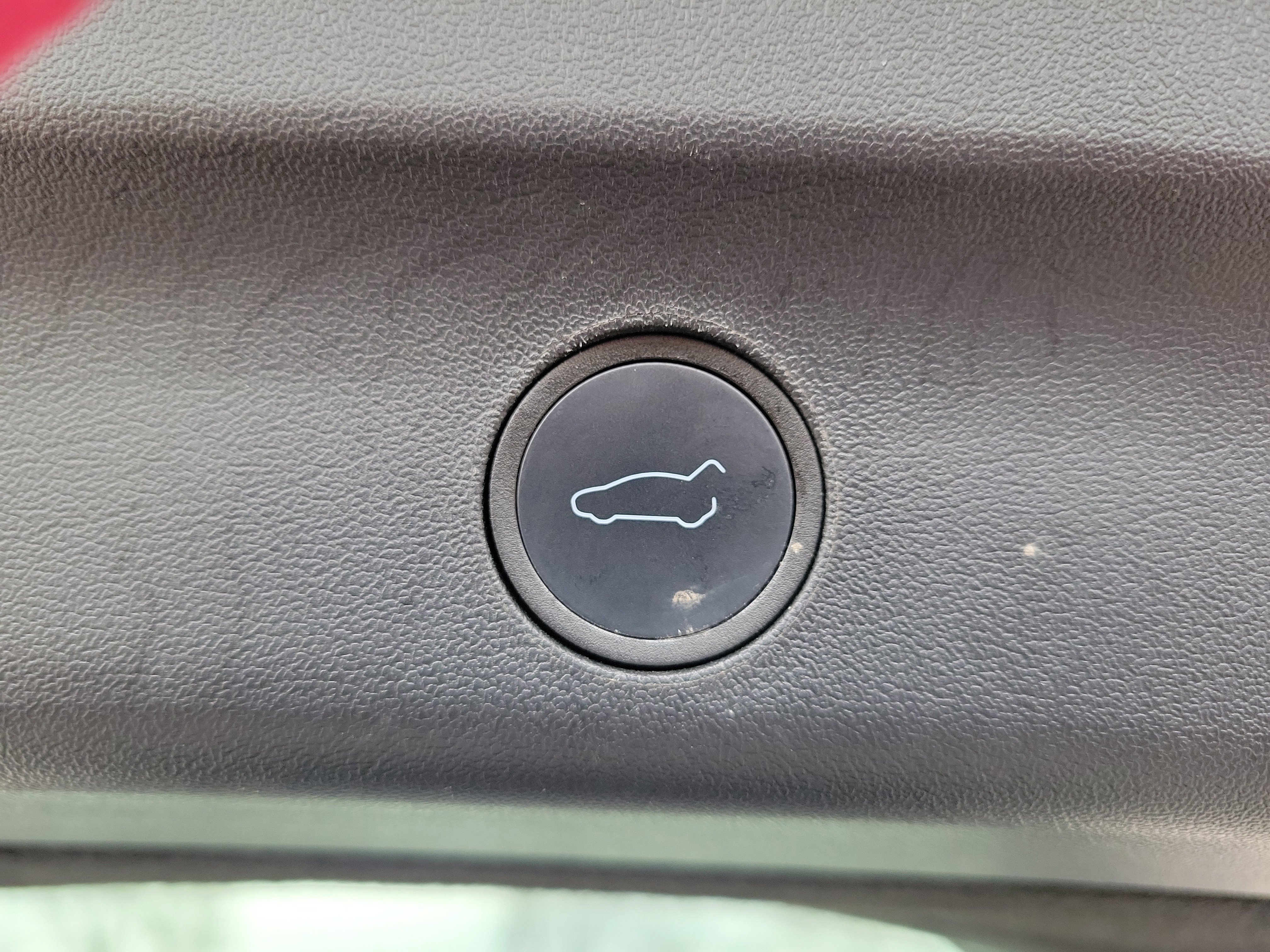 Used 2022 Tesla Model Y Performance image 9