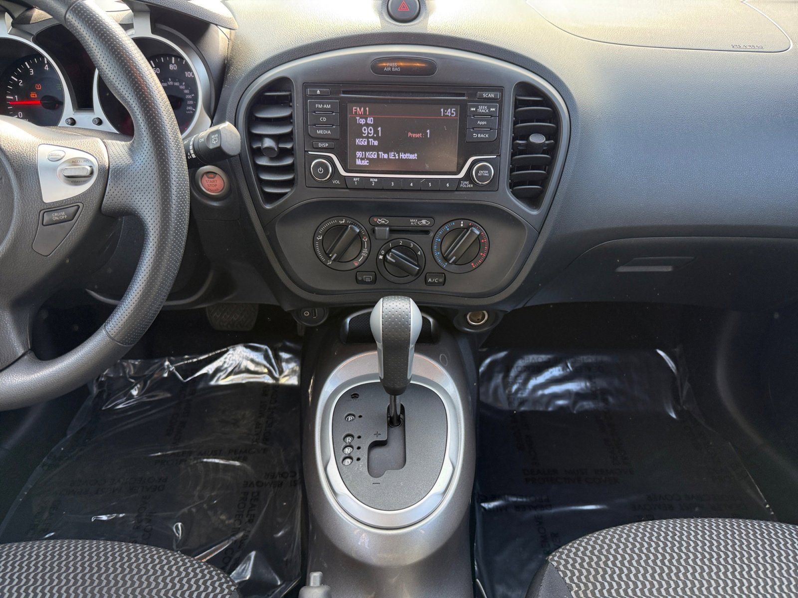 Used 2016 Nissan Juke S image 11