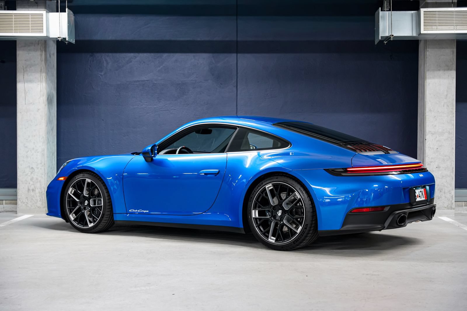 Used 2026 Porsche 911 Carrera T RWD image 9