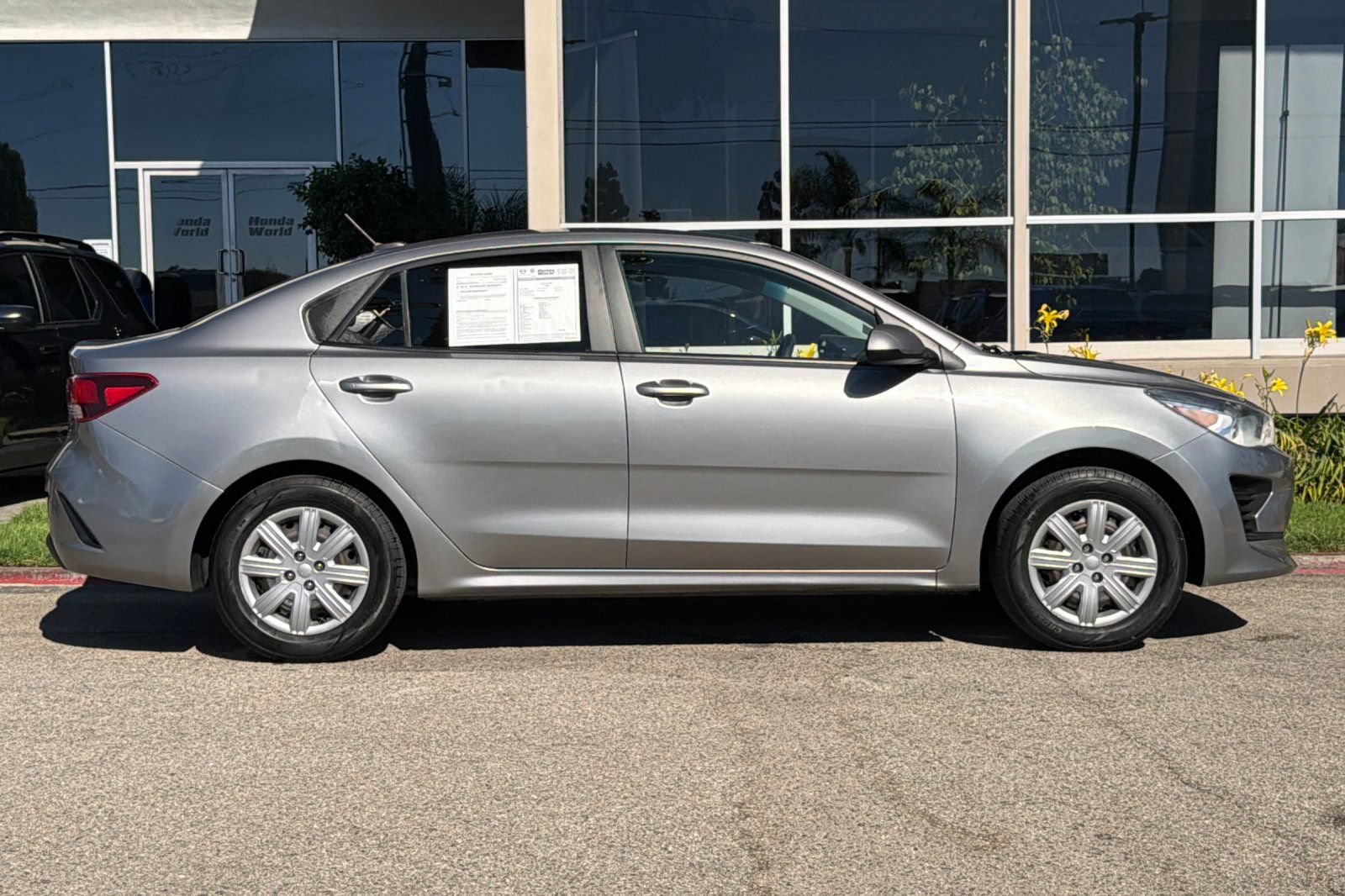 Used 2022 Kia Rio S FWD image 3