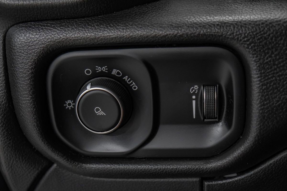 Used 2021 RAM 2500 Big Horn image 29