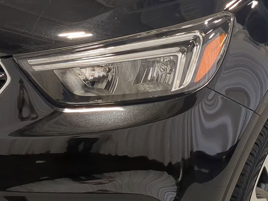 Used 2022 Buick Encore Preferred w/ Safety Package AWD/4WD image 11
