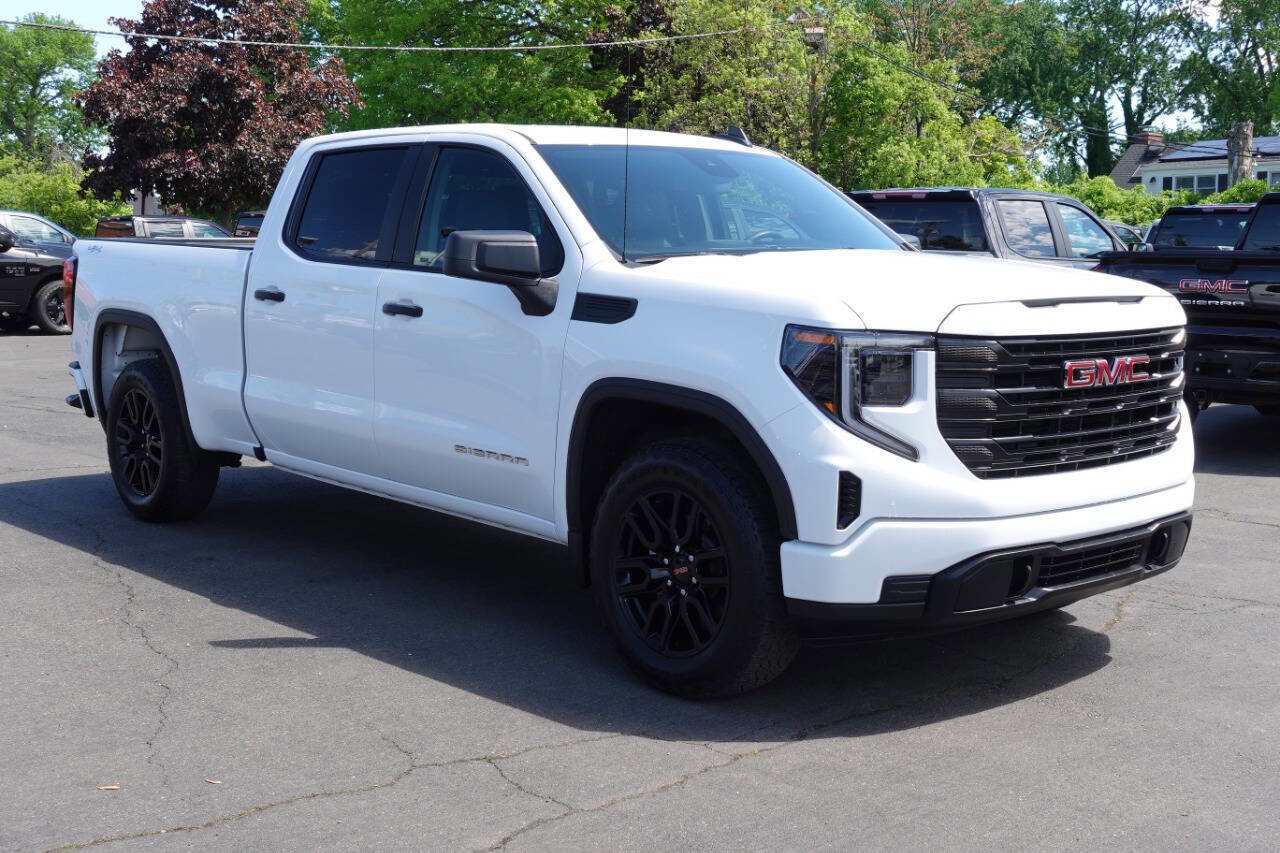 Used 2024 GMC Sierra 1500 Pro w/ Graphite Edition AWD/4WD image 6