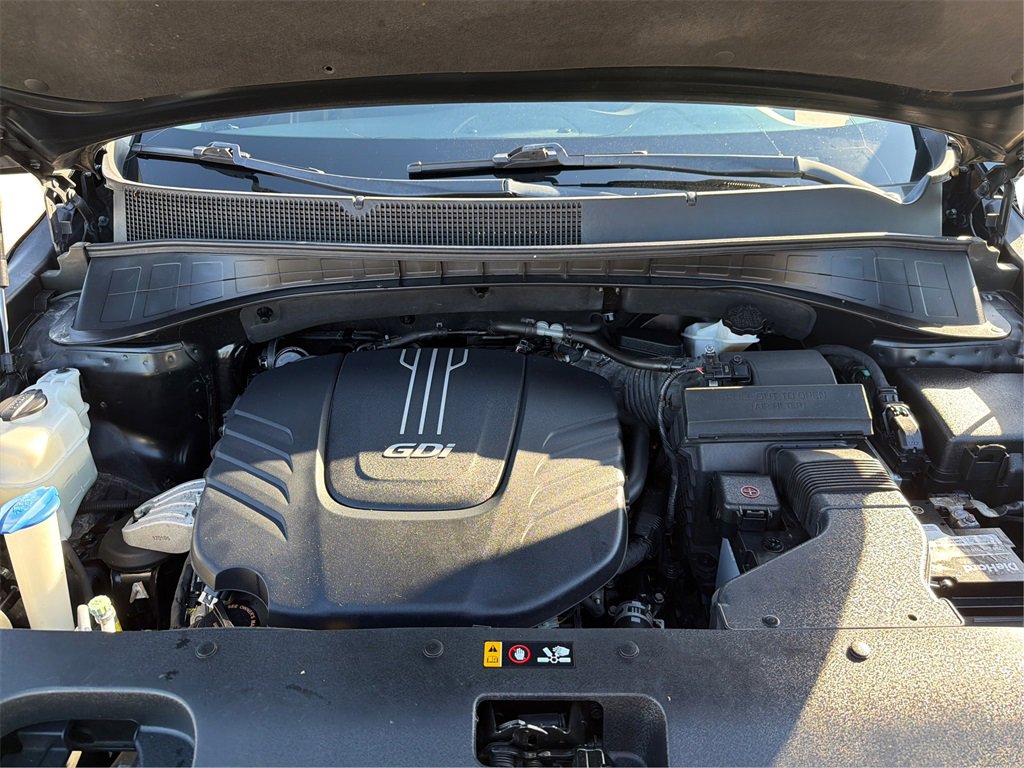 Used 2017 Kia Sorento LX image 11