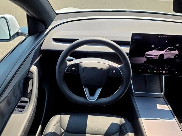 Used 2026 Tesla Model Y AWD image 13