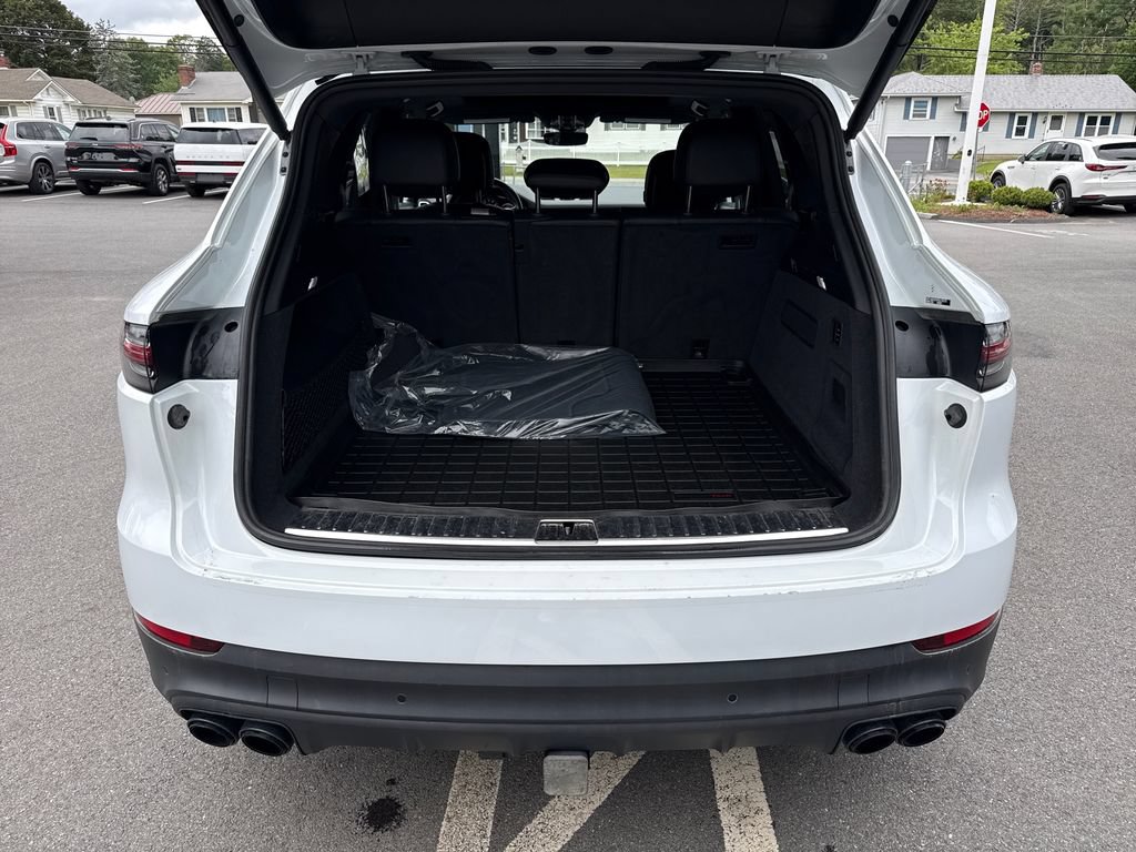 Used 2023 Porsche Cayenne S AWD/4WD image 16
