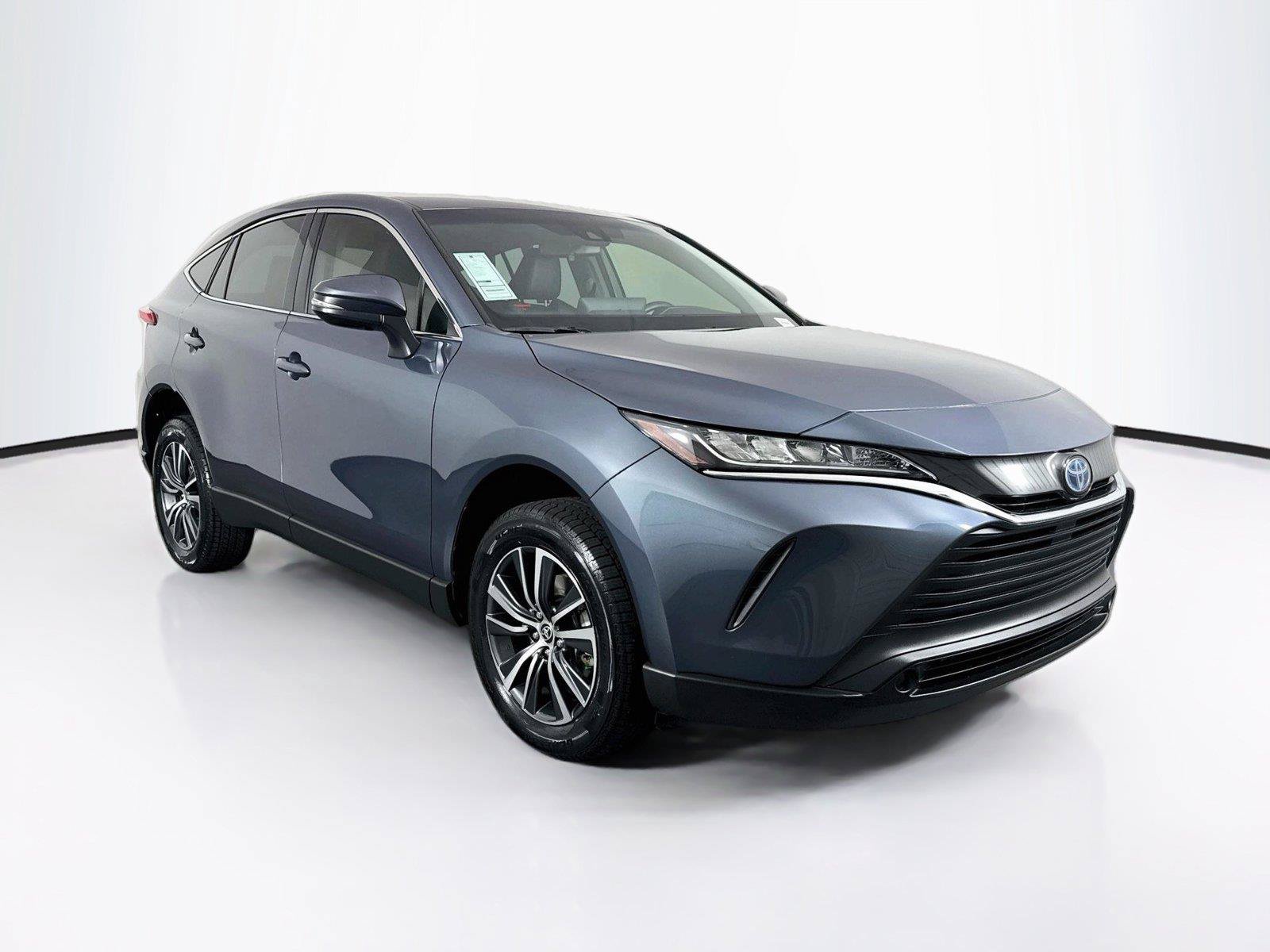 Used 2022 Toyota Venza LE AWD/4WD image 8