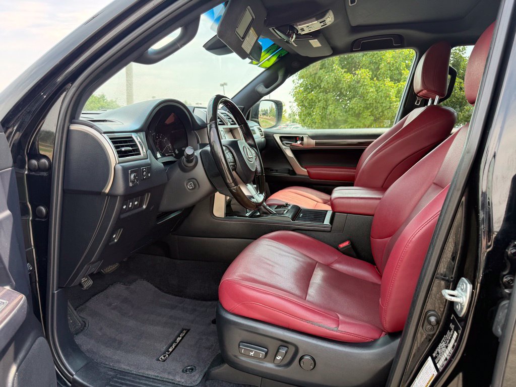 Used 2020 Lexus GX 460 Premium w/ Premium Package AWD/4WD image 13