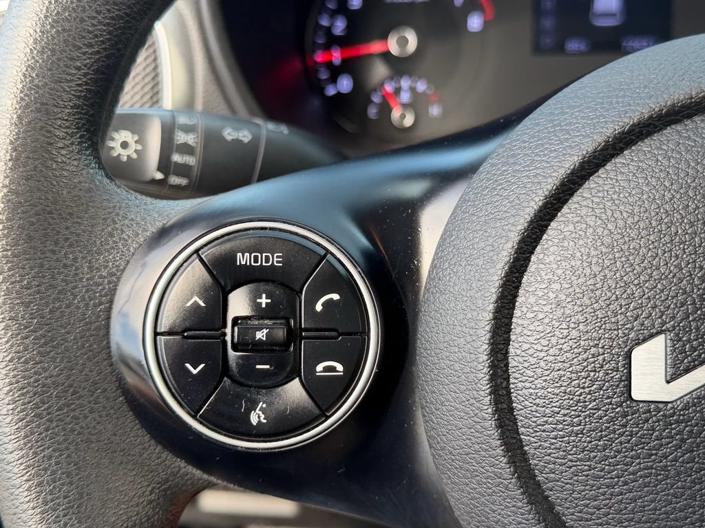 Used 2022 Kia Soul LX w/ Technology Package FWD image 25