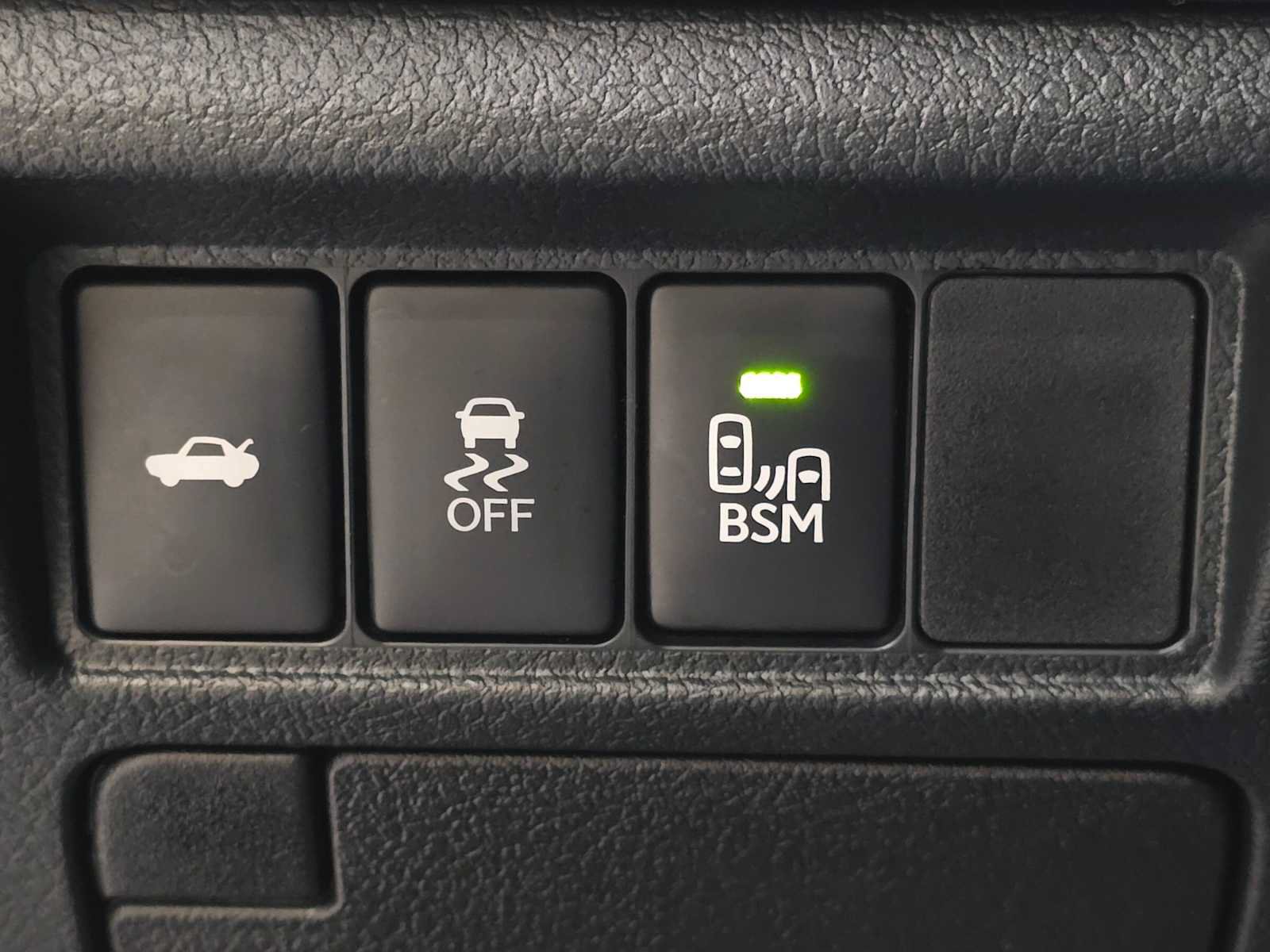 Used 2015 Toyota Avalon XLE Touring FWD image 17