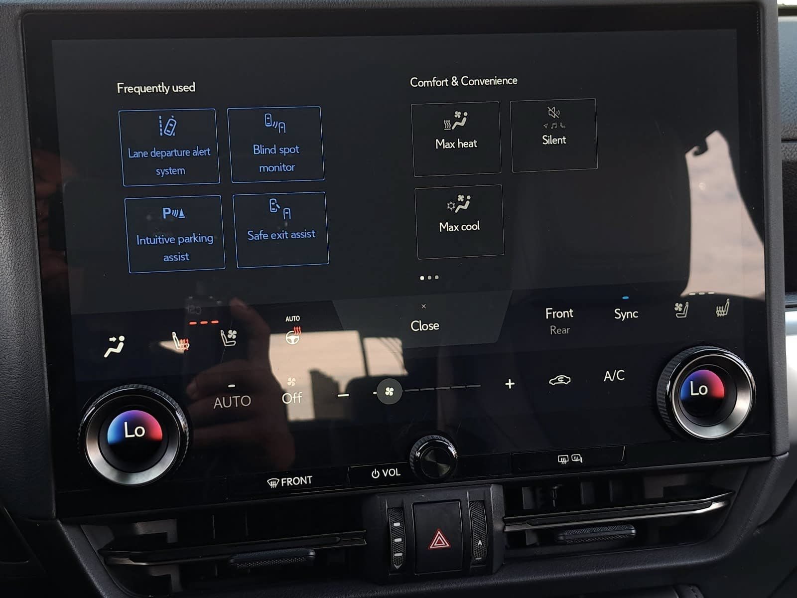 Used 2024 Lexus GX 550 w/ Accessory Package (2T) AWD/4WD image 24