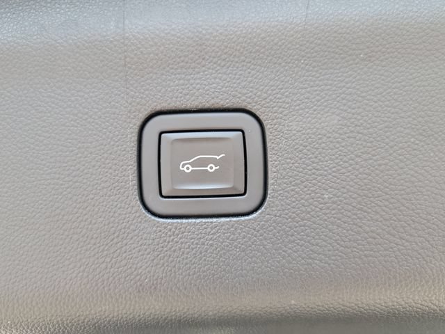 Used 2023 Buick Enclave Essence w/ LPO, Floor Liner Package FWD image 32