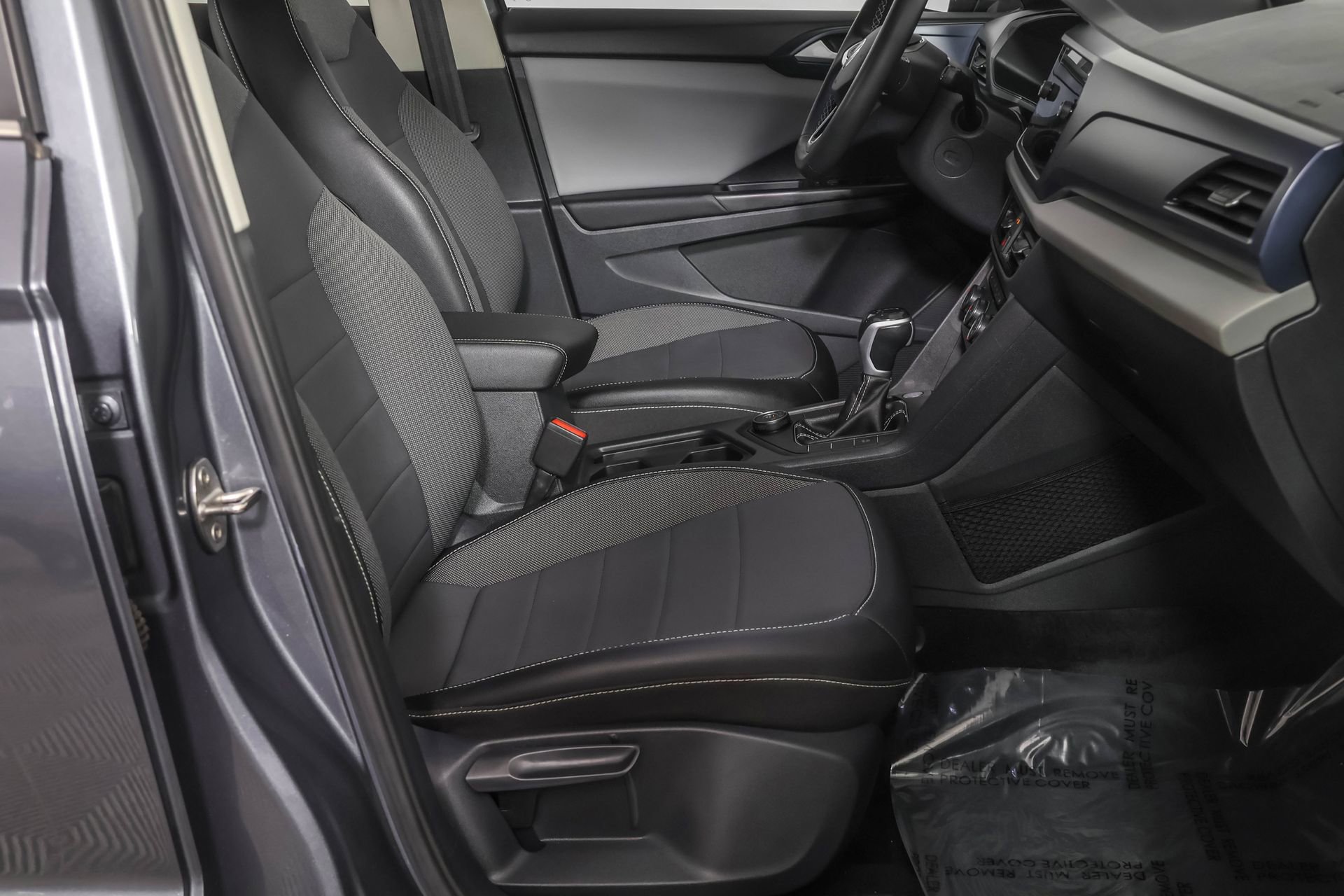 Used 2022 Volkswagen Taos SE w/ Panoramic Sunroof Package image 43