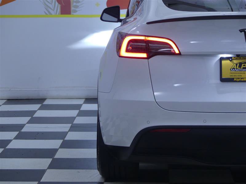Used 2022 Tesla Model Y Performance AWD/4WD image 26