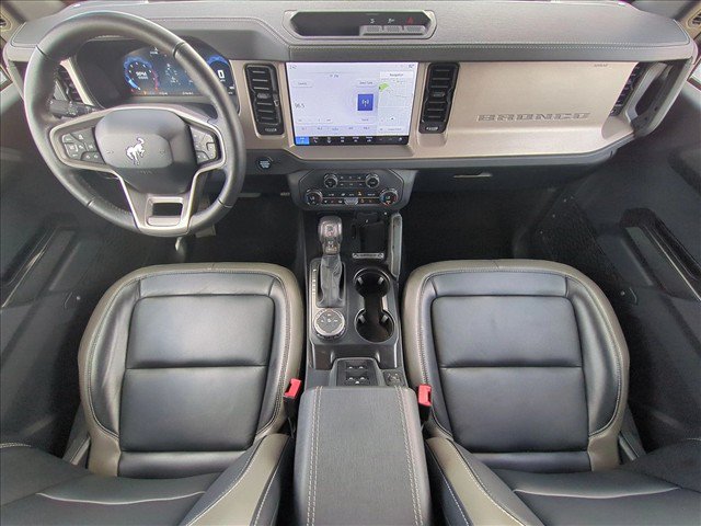 Used 2025 Ford Bronco Outer Banks AWD/4WD image 18