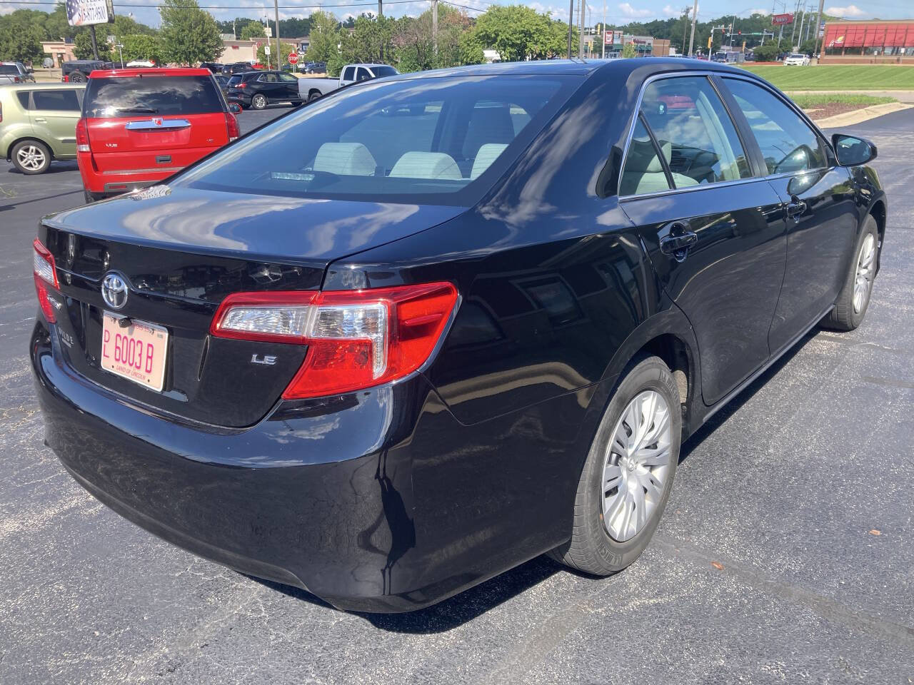 Used 2013 Toyota Camry LE image 3