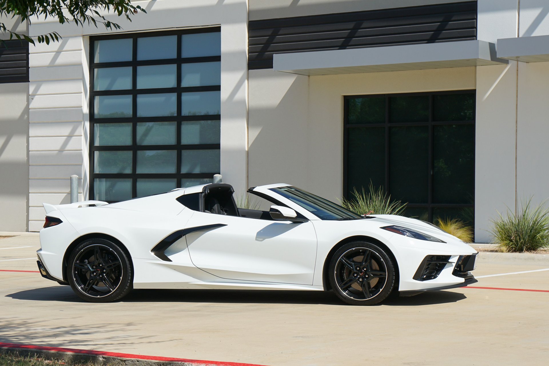 Used 2021 Chevrolet Corvette Stingray Preferred Cpe w/ Z51 Performance Package RWD image 15