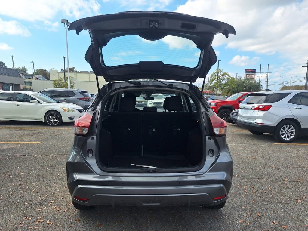 Used 2024 Nissan Kicks S image 26