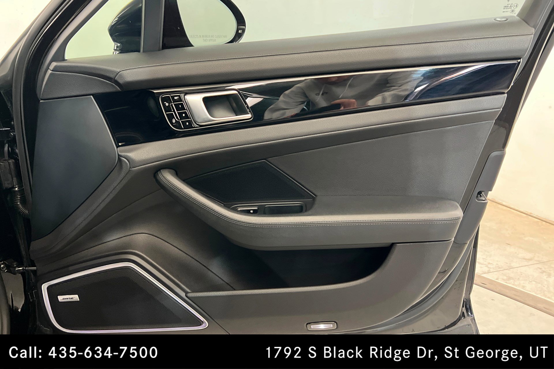 Used 2017 Porsche Panamera 4 AWD/4WD image 22