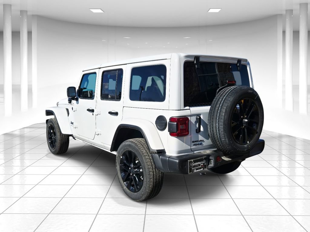 Used 2025 Jeep Wrangler Unlimited Sahara w/ Safety Group image 5