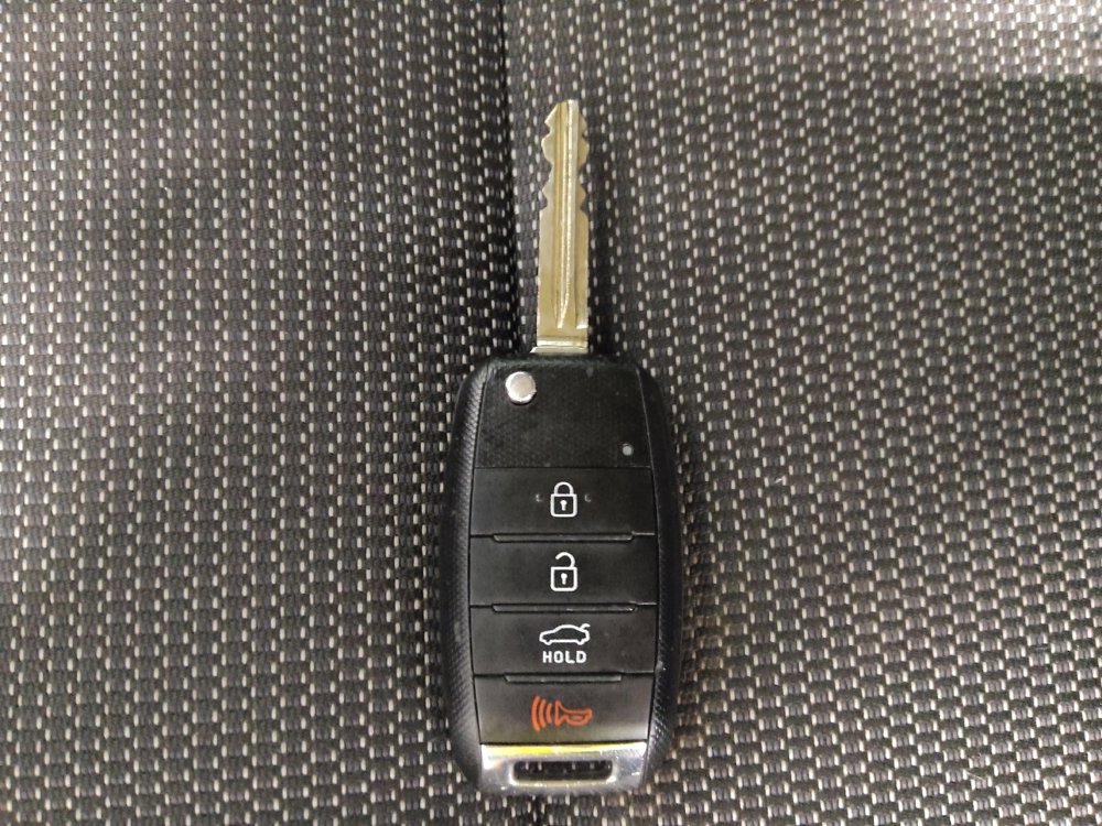 Used 2017 Kia Forte LX image 32