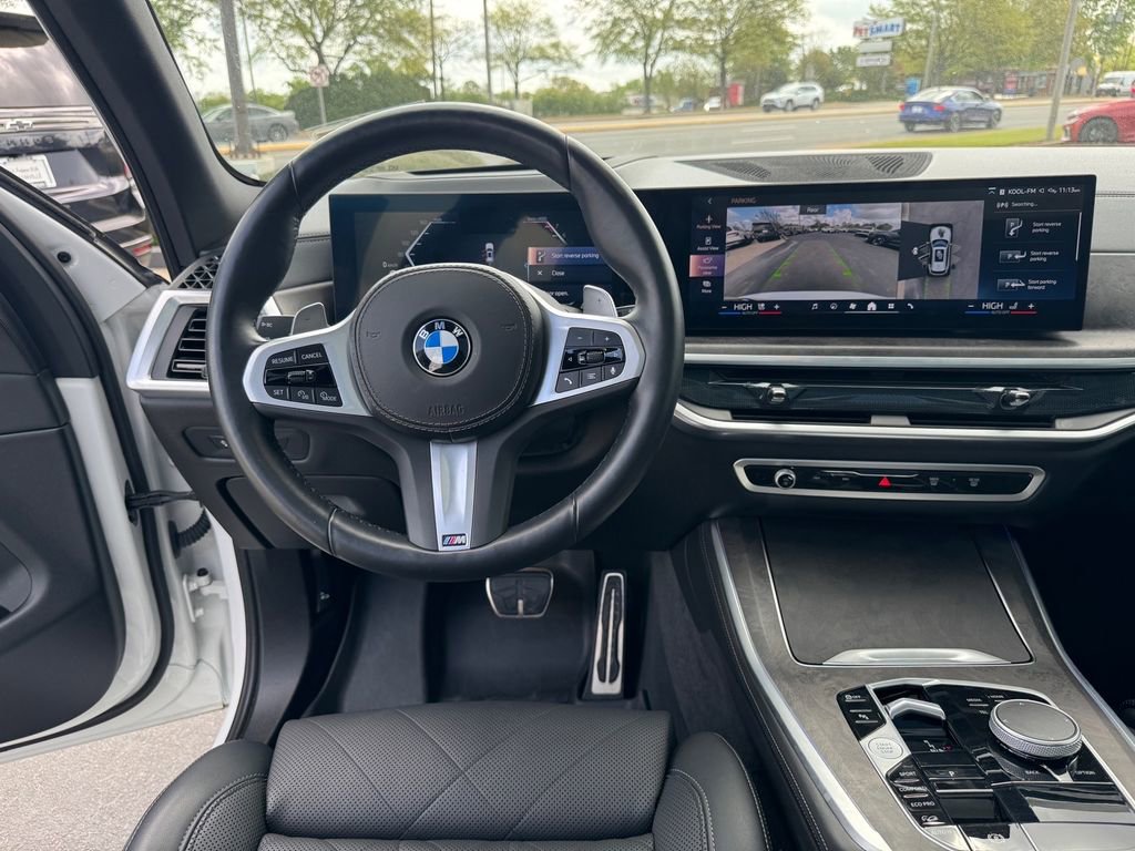 Used 2025 BMW X5 xDrive40i w/ M Sport Package image 14