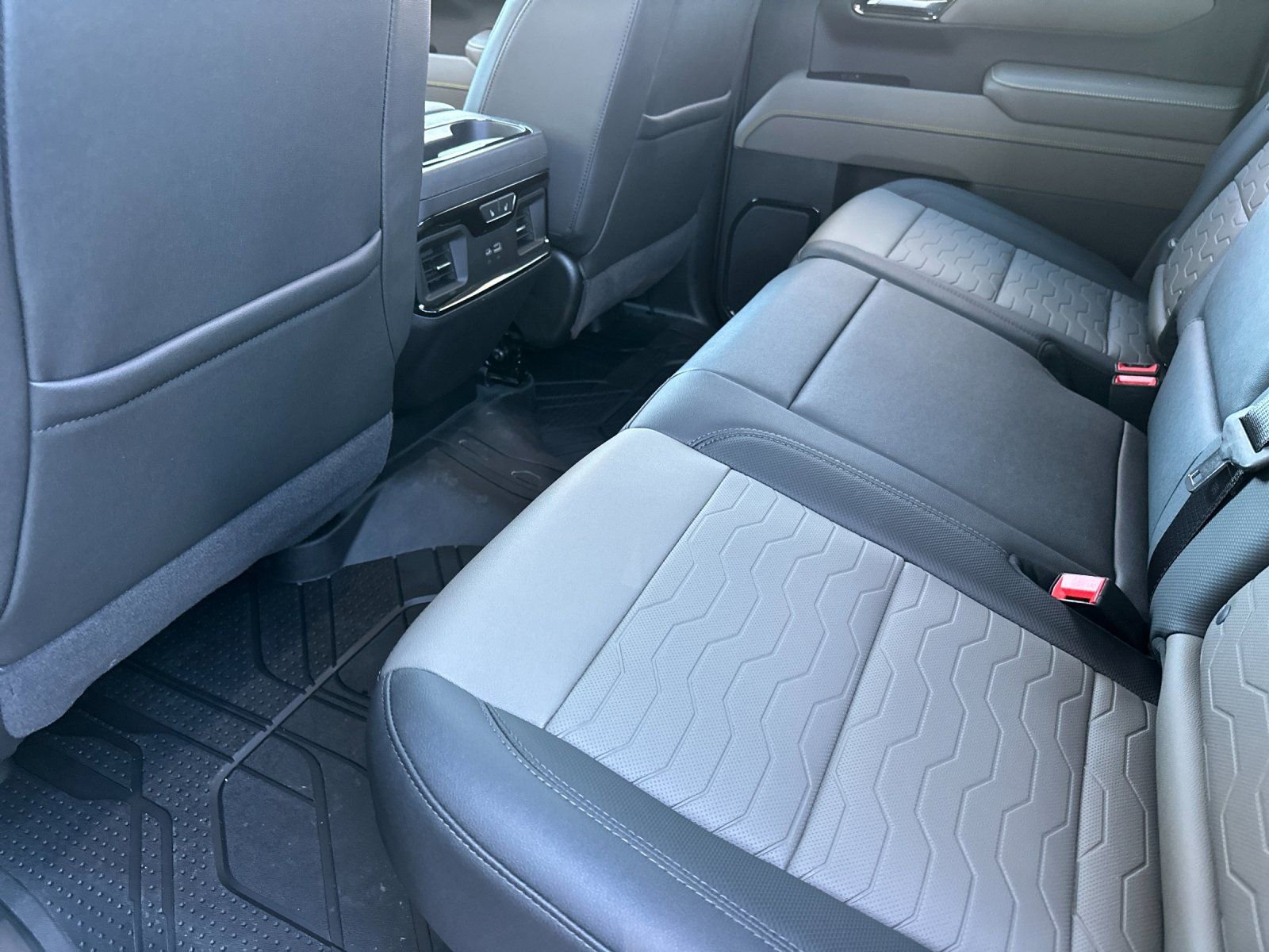 Used 2026 Chevrolet Silverado 1500 ZR2 w/ LPO, Dark Essentials Package image 13