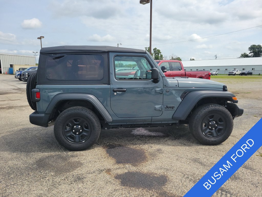 Used 2025 Jeep Wrangler Sport AWD/4WD image 27