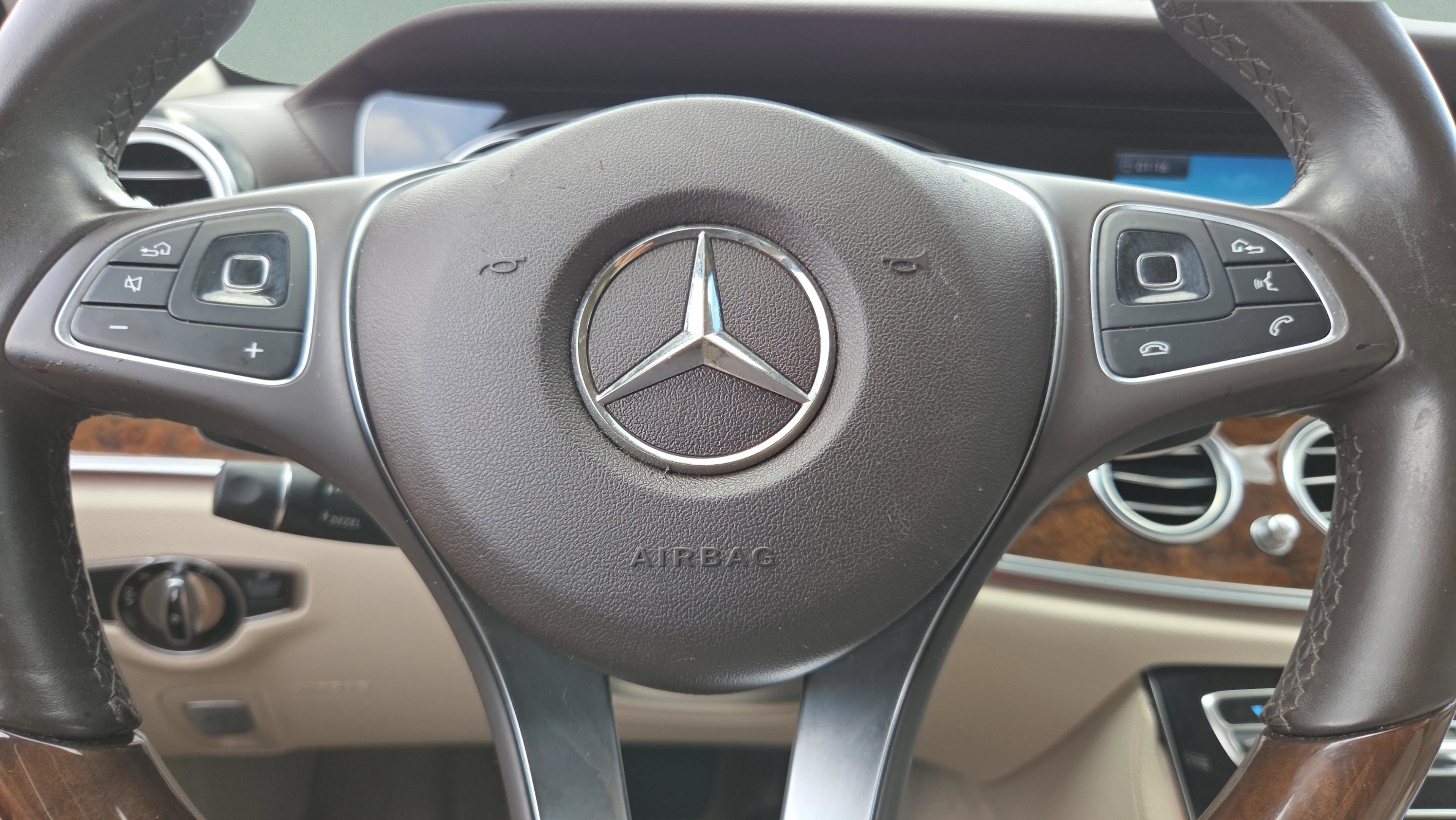 Used 2017 Mercedes-Benz E 300 image 25