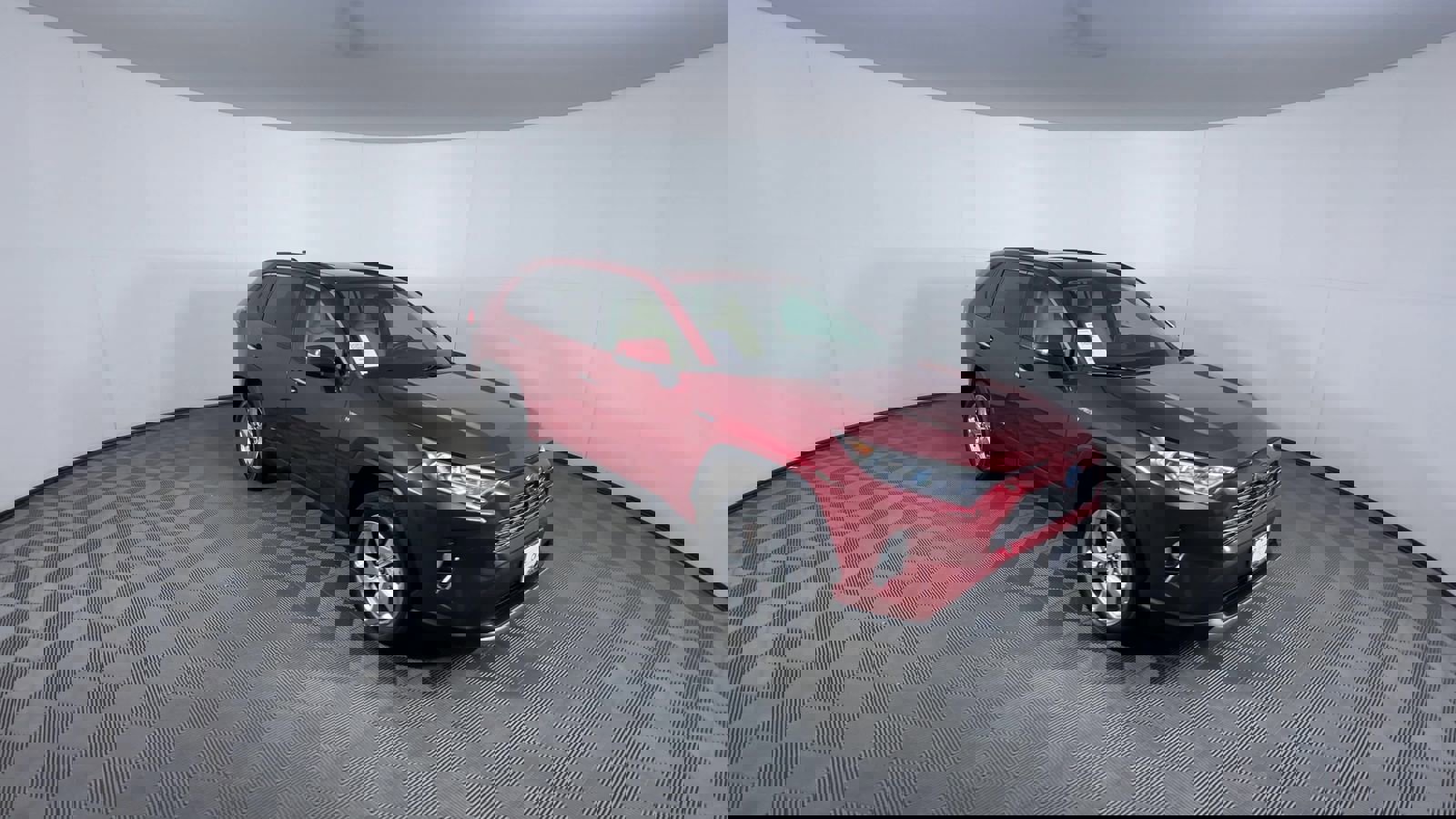 Used 2020 Toyota RAV4 Limited image 2